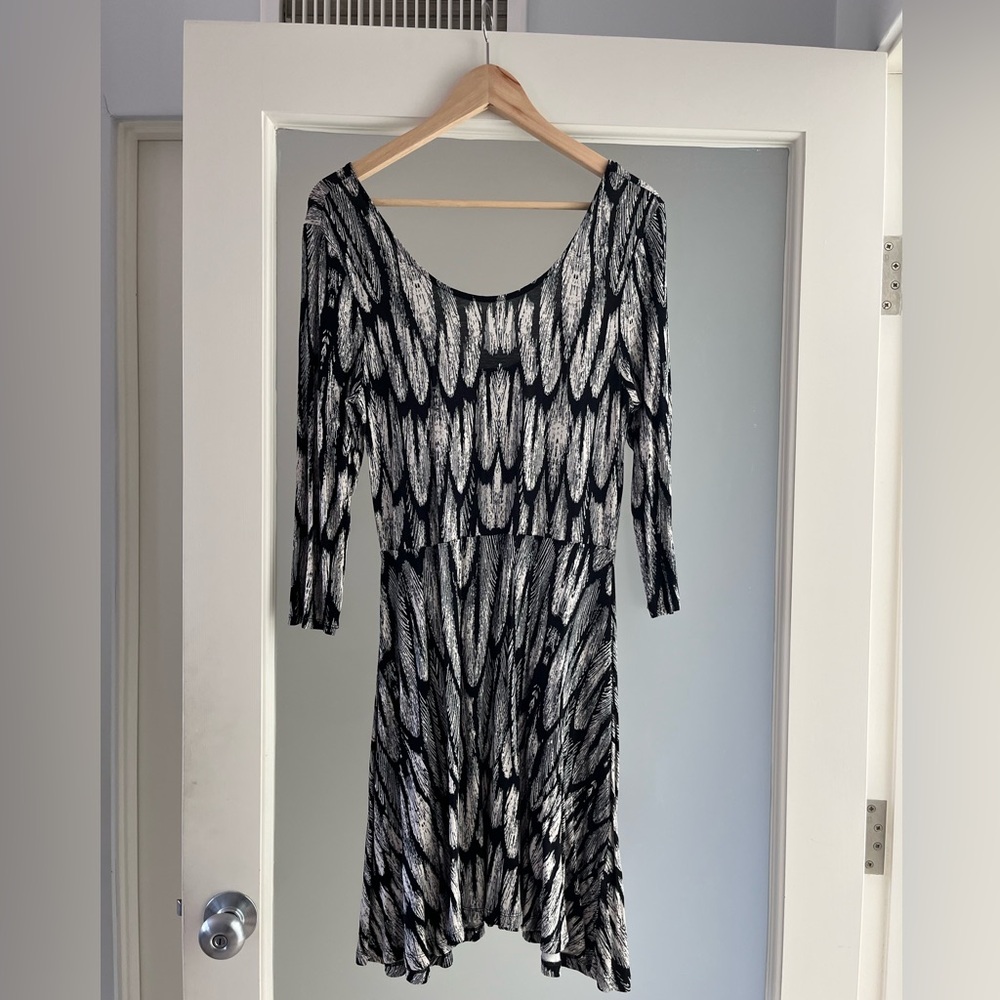 Express Black and White 3/4 Sleeve Dress